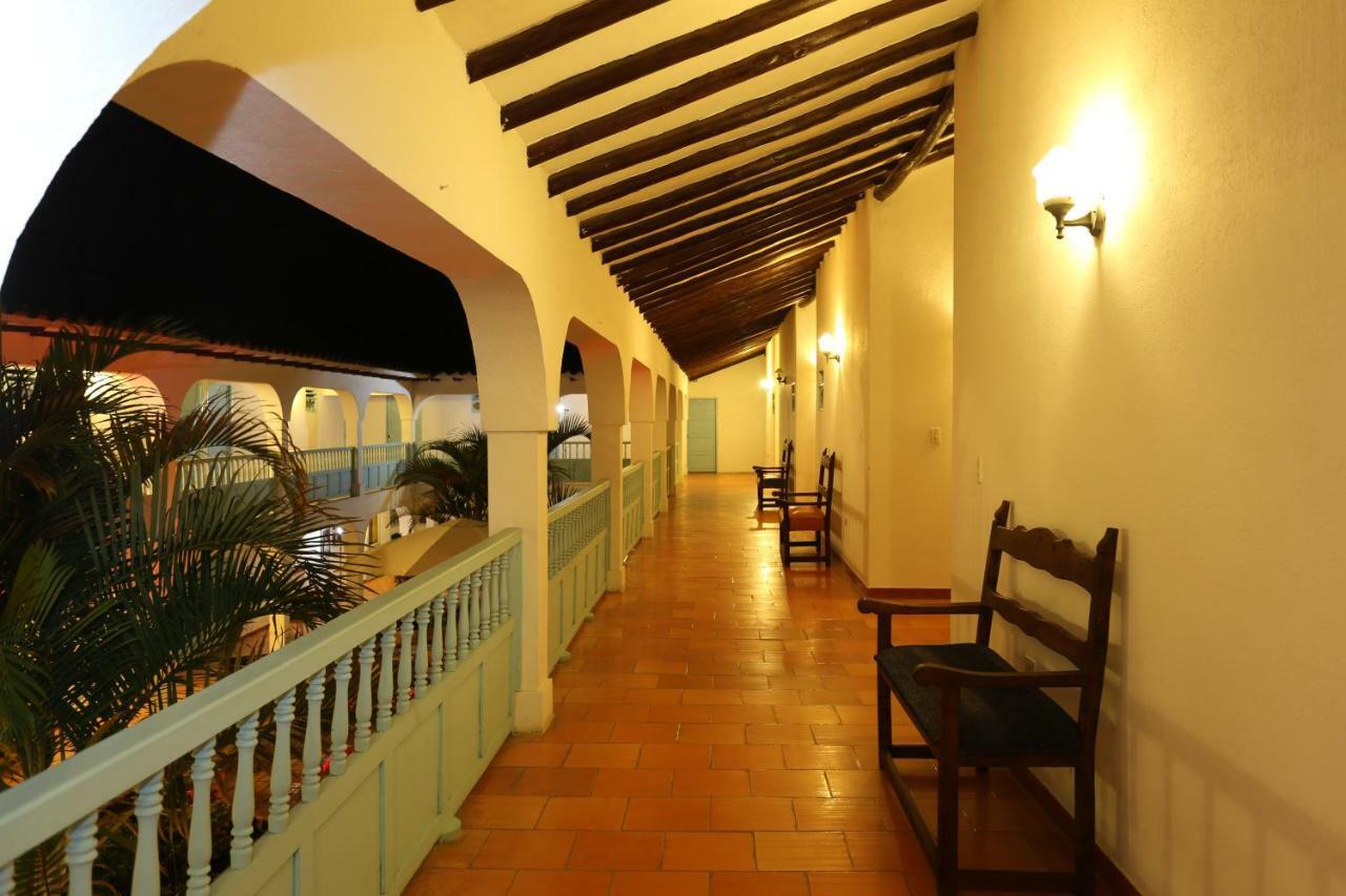 Hotel Aqua Vitae Вилья-де-Лейва Экстерьер фото